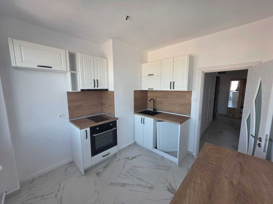 Тристаен апартамент в Надежда 2