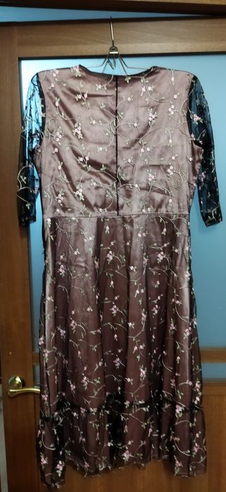 Вечерние женские платья