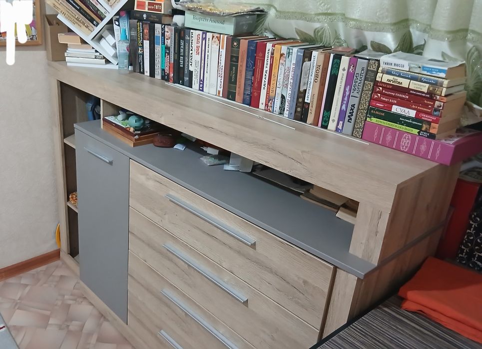 Комод большой, современный