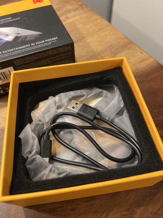 Proiector Kodak Luma 75