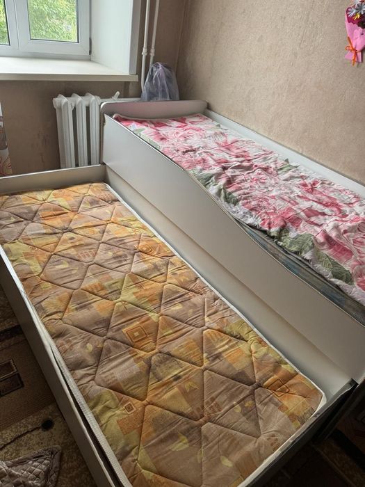 Двухярусная детская кровать