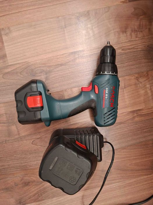 BOSCH GSR 12-2 Masina de gaurit/insurubat cu 2 acumulatori