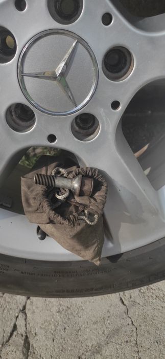 Гуми с джанти за Мерцедес