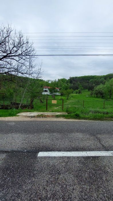 Casa + 9800 mp teren, Cotmeana -Arges, zona verde, potential turistic