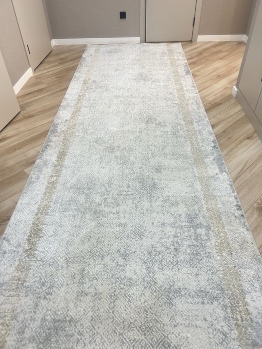 Продам ковер 142,5 на 414