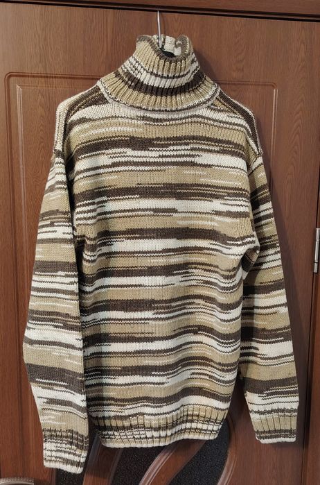 Вълнени пуловери