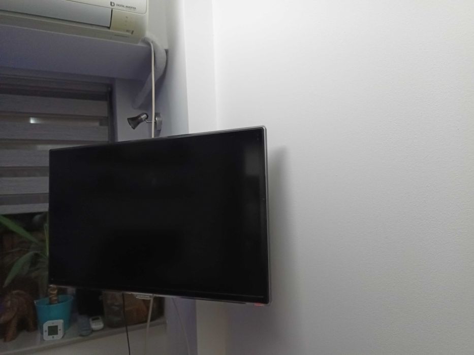 Tv Samsung 80 cm+suport perete