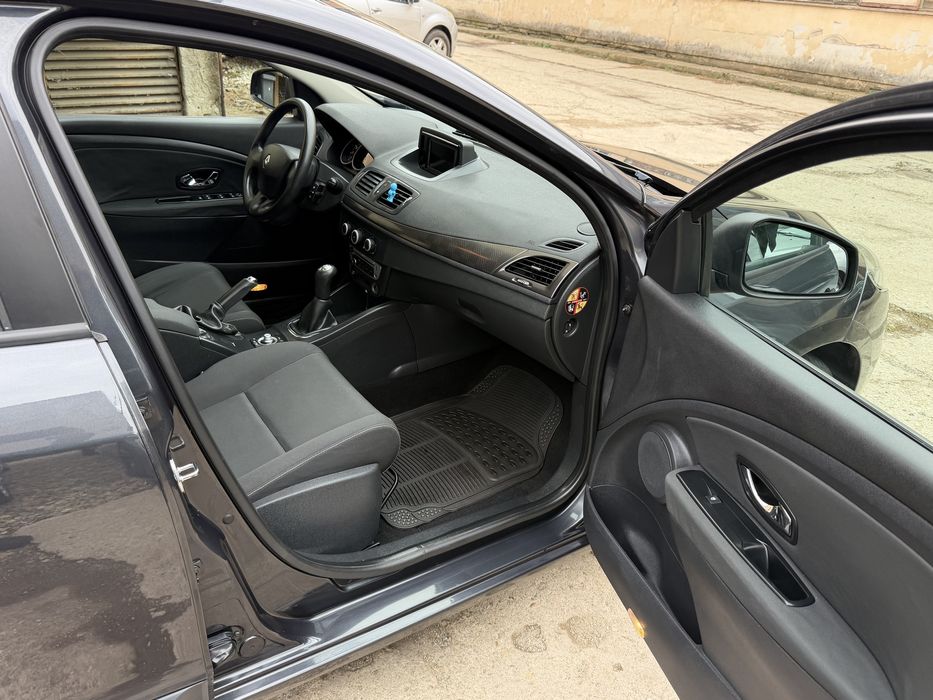 Renault Megane 3 Grandtour 1.5 dCi 90CP 2013 Navi Rate Buy-Back