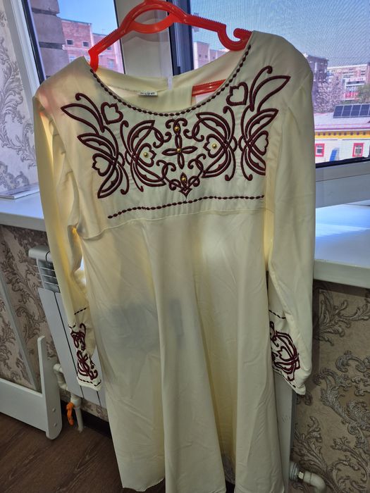 Национальное платье Миллий услуб, адрас