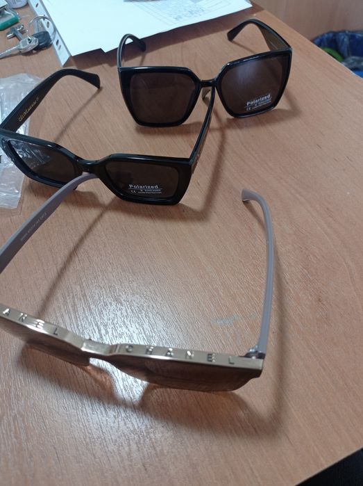 Очки солнцезащитные