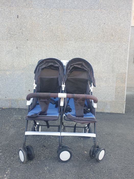 Детская коляска для близнецов