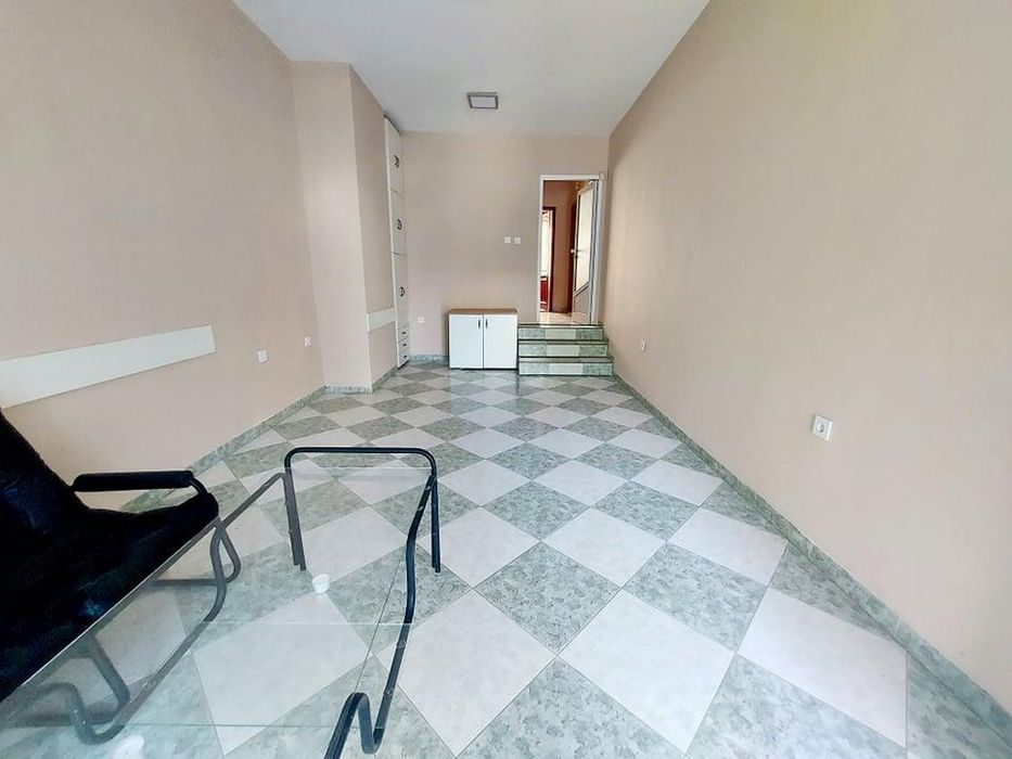 Офис, под наем в жк. Братя Миладинови