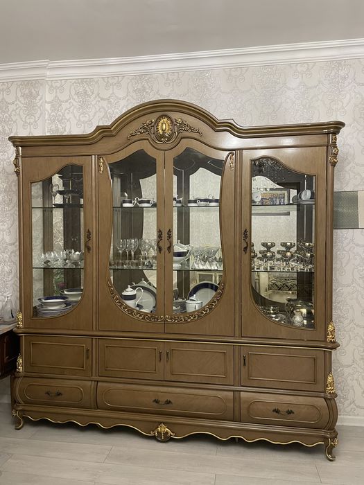 Сервант для гостиной