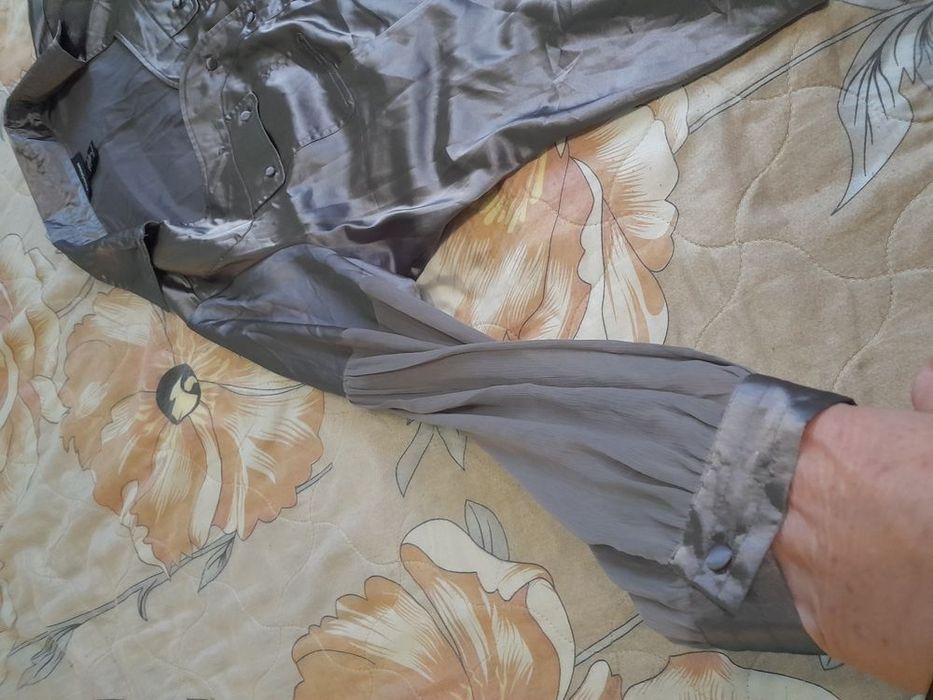 Дамска  официална  риза