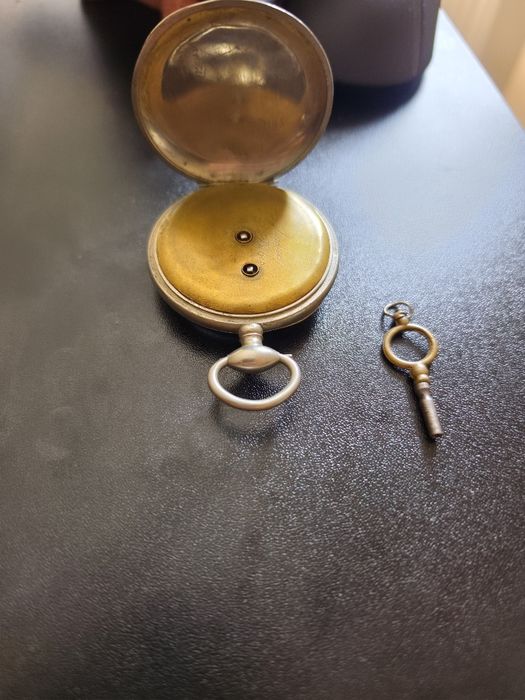 Ceas de buzunar antic Cylindre 6 Rubis, cu cheiță, carcasă gravată