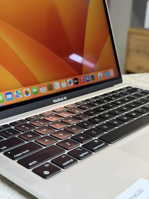 MacBook Air M1 256GB PhoneLab