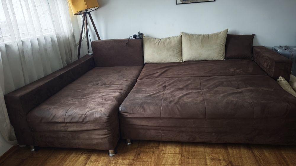 Разтегателен диван в кафяво