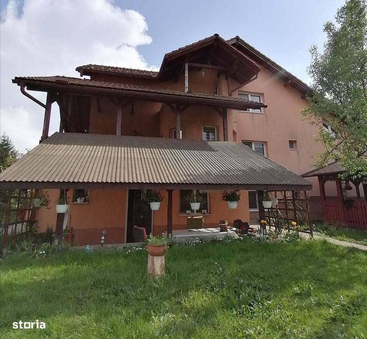 Zona Dumbravei, casa superba cu 10 ari teren