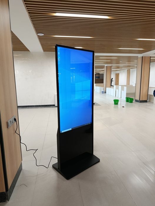 Вертикальный сенсорный инфокиоск 65 Full HD / Intel HD / Windows 24/7