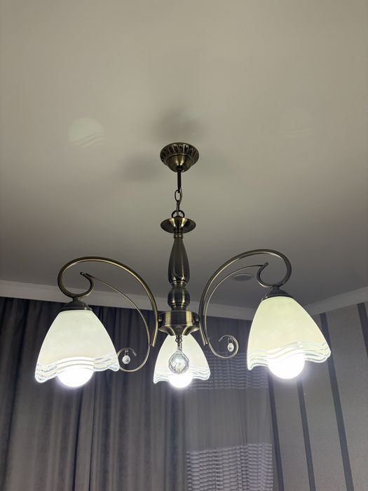 Продам разные люстры