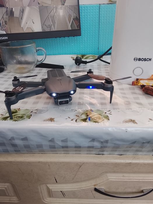 Продаю дрон комплекте