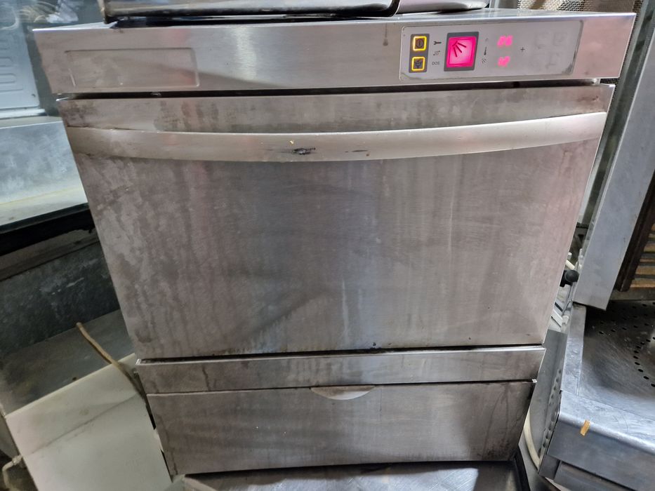 Mașina spălat vase cu sau fara capota, ciclu scurt, la 380v