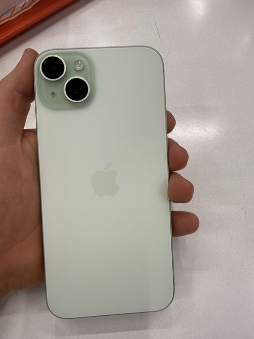 Продам айфон 15 plus