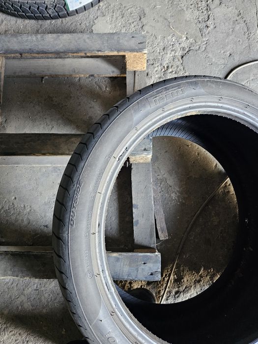1 anvelopa vara 275 35 20 Pirelli