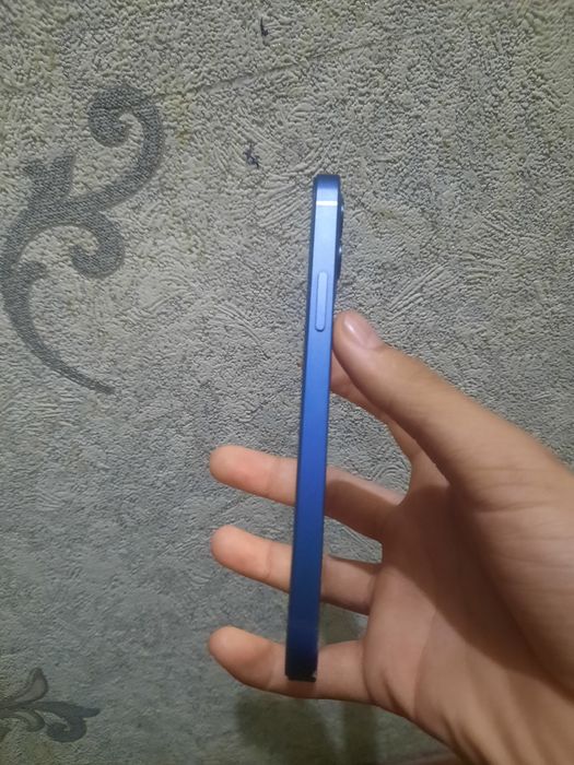 Айфон 12 блокта.