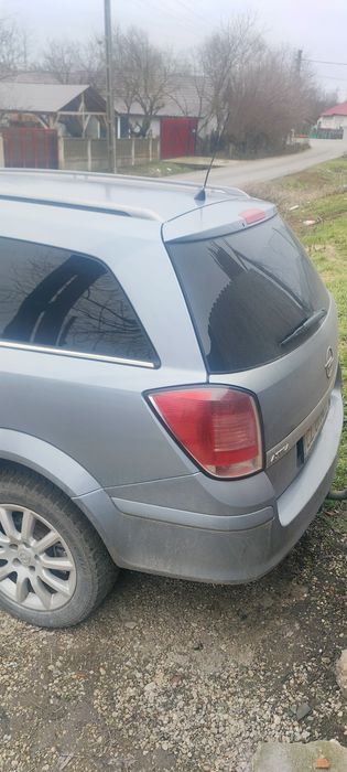 Vând Opel Astra h 1.9 120cp