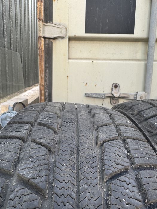 Зимние шины Triangle 225/60/17