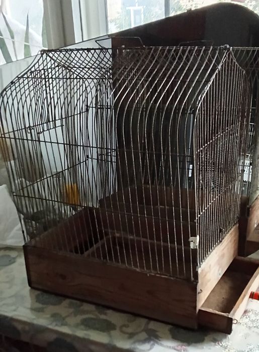 Клетка деревянная для птиц