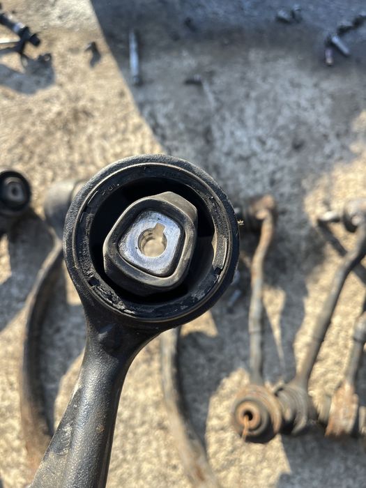 Носачи бмв/bmw 330xd 320xd e90 e91 e92 носач бмв е90 е91 320хд 330хд