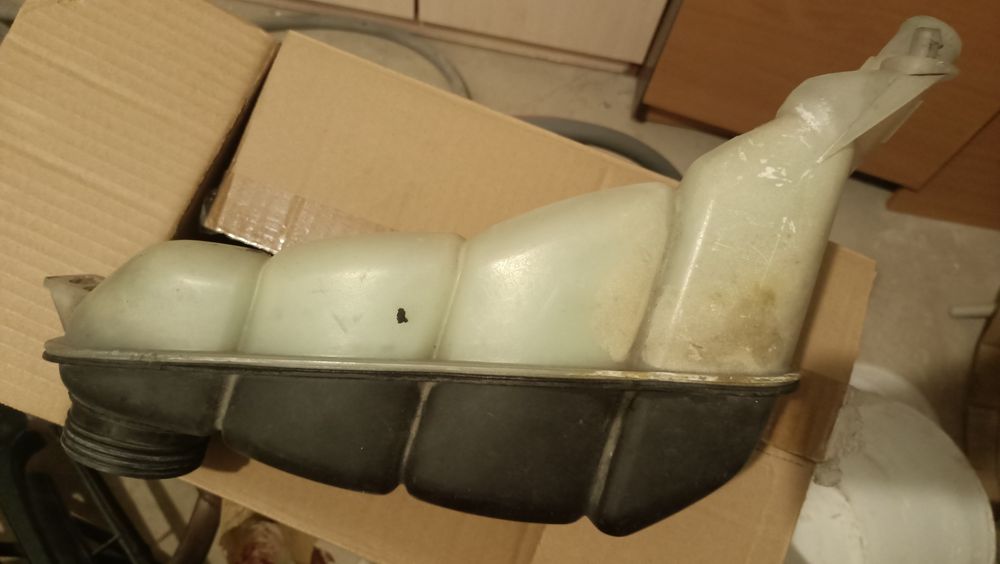 Бочок от мерс 210