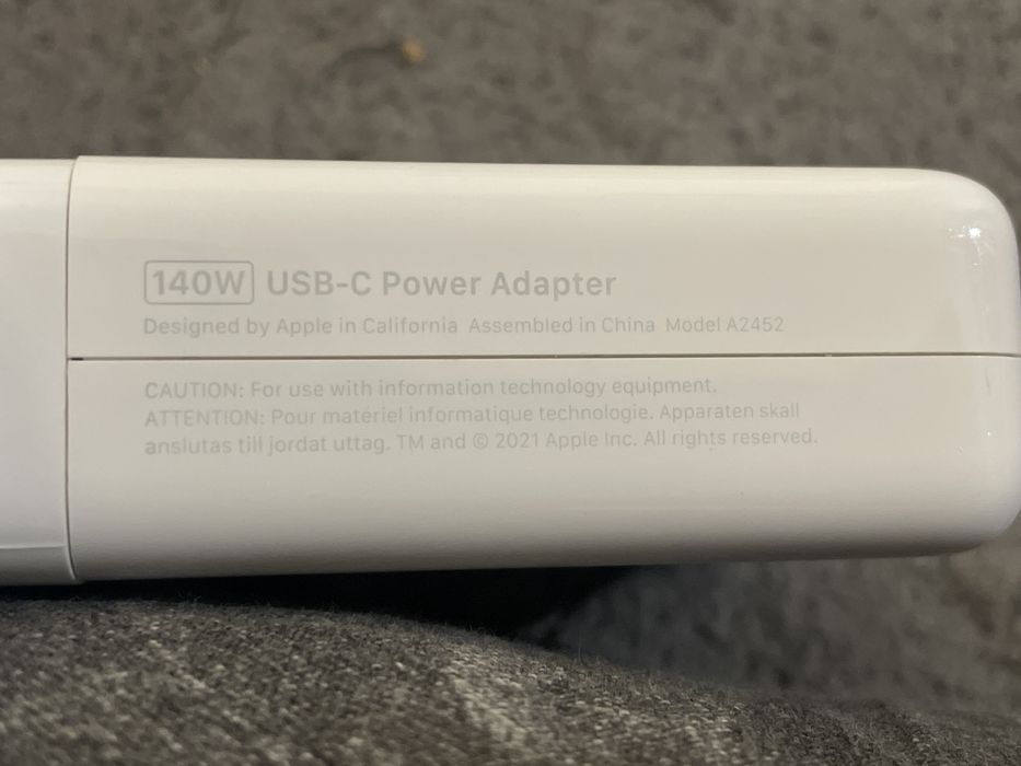 Блок питания для macbook pro 16