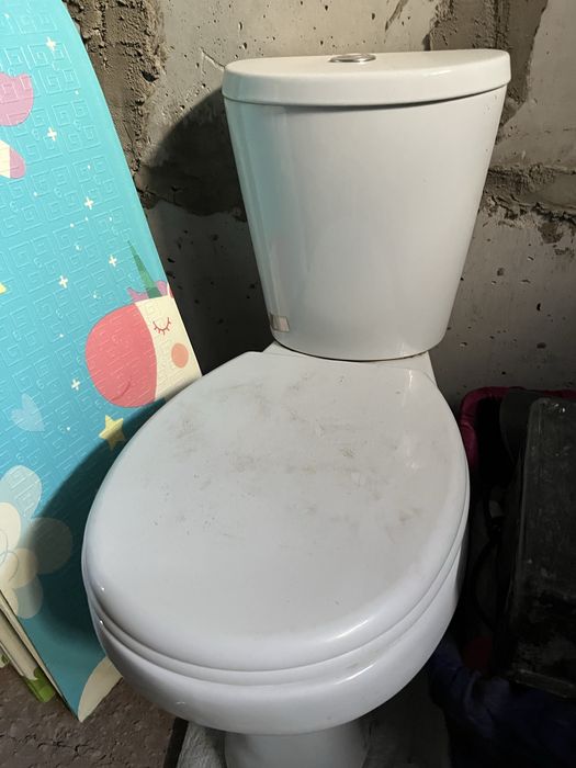 Продам бу Унитаз