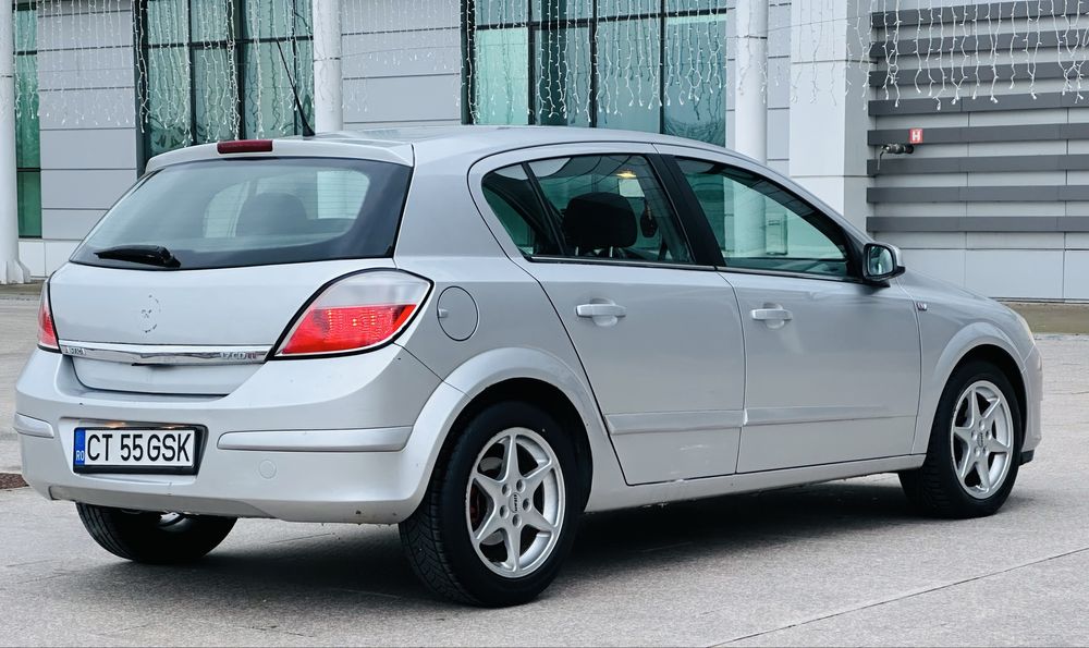 Vănd opel astra h