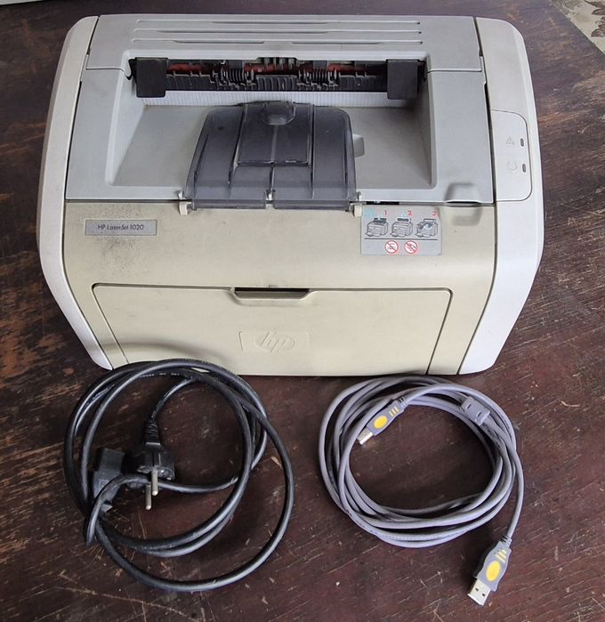 Продаётся лазерный принтер HP LaserJet 1020.
Состояние: рабочий, печат