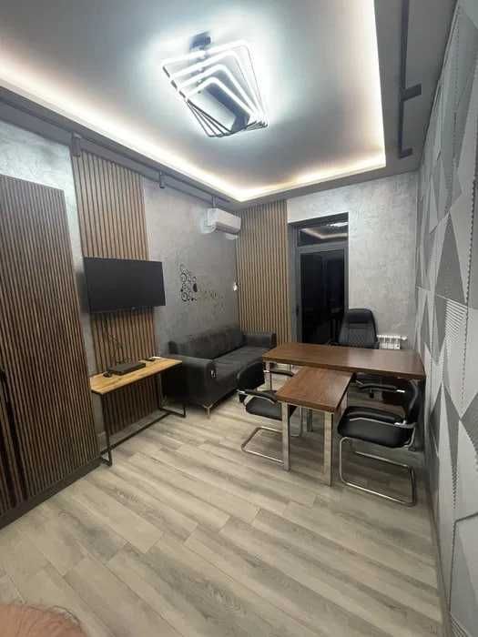 Аренда Офис 79 м2 Мирабад ЦУМ  2 Линия Ор.Bon Кофе