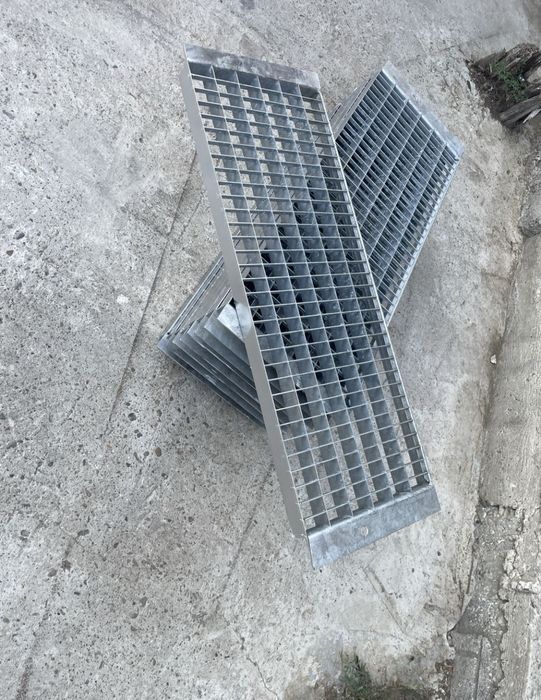 Trepte zincate galvanizate