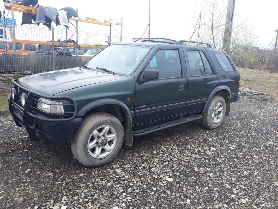 Dezmembrez Opel frontera b 2.2dth