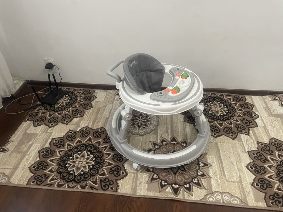 Детские ходунки б/у состояние отличное ,