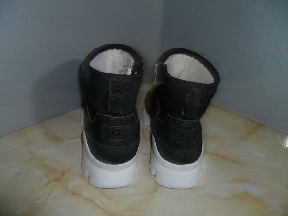 UGG оригинални ботуши №41