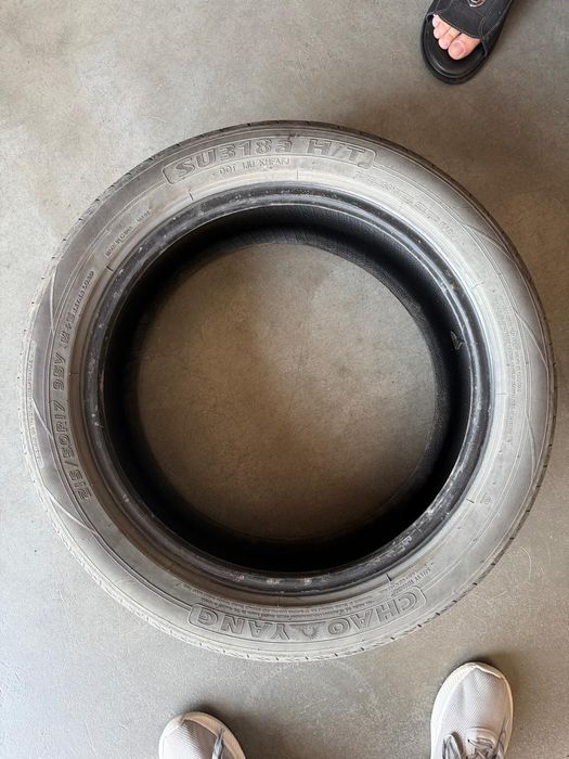 Шина 215/50R17, только один сезон ездили