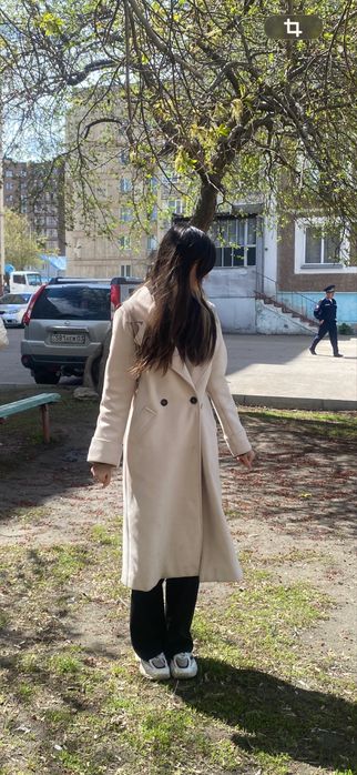 продам 2 женские куртки и пальто