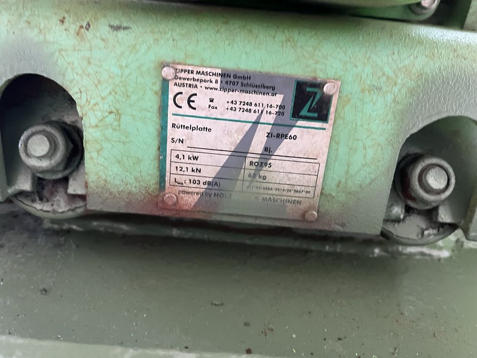 Placa vibratoare 62kg,  4,1kw