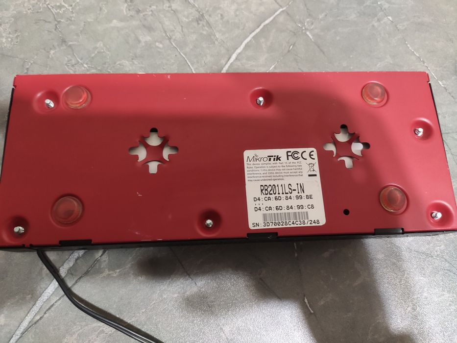 Mikrotik rb2011ls-in. Роутер