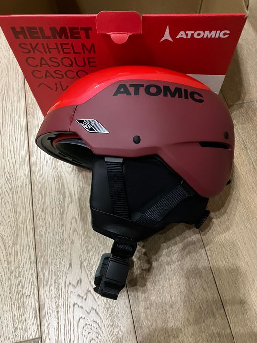 Atomic count amid RS ски каска