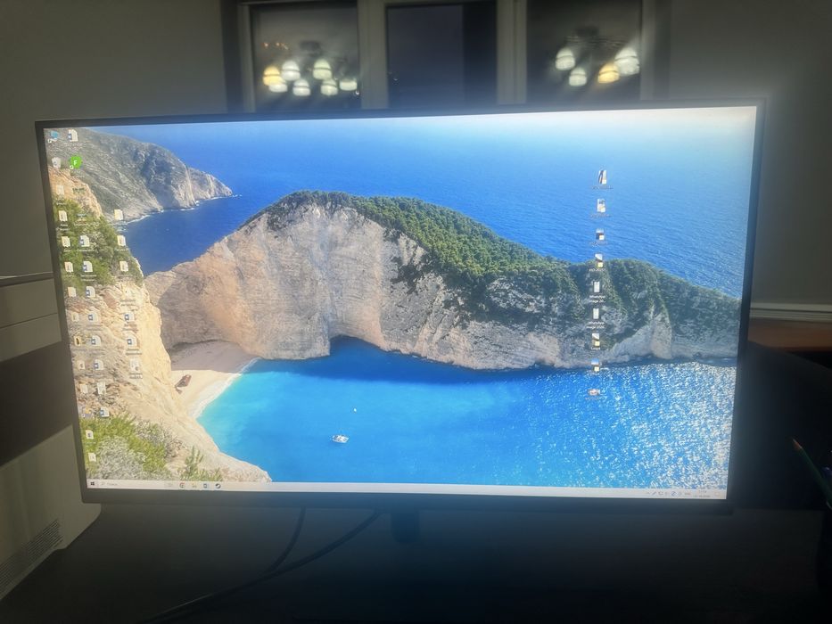 Монитор Samsung Smart Monitor M7 32" 4K (S32BM702UI) с USB-C 65W