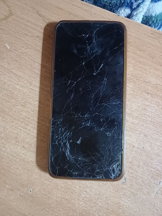 Телефон Redmi Note 12